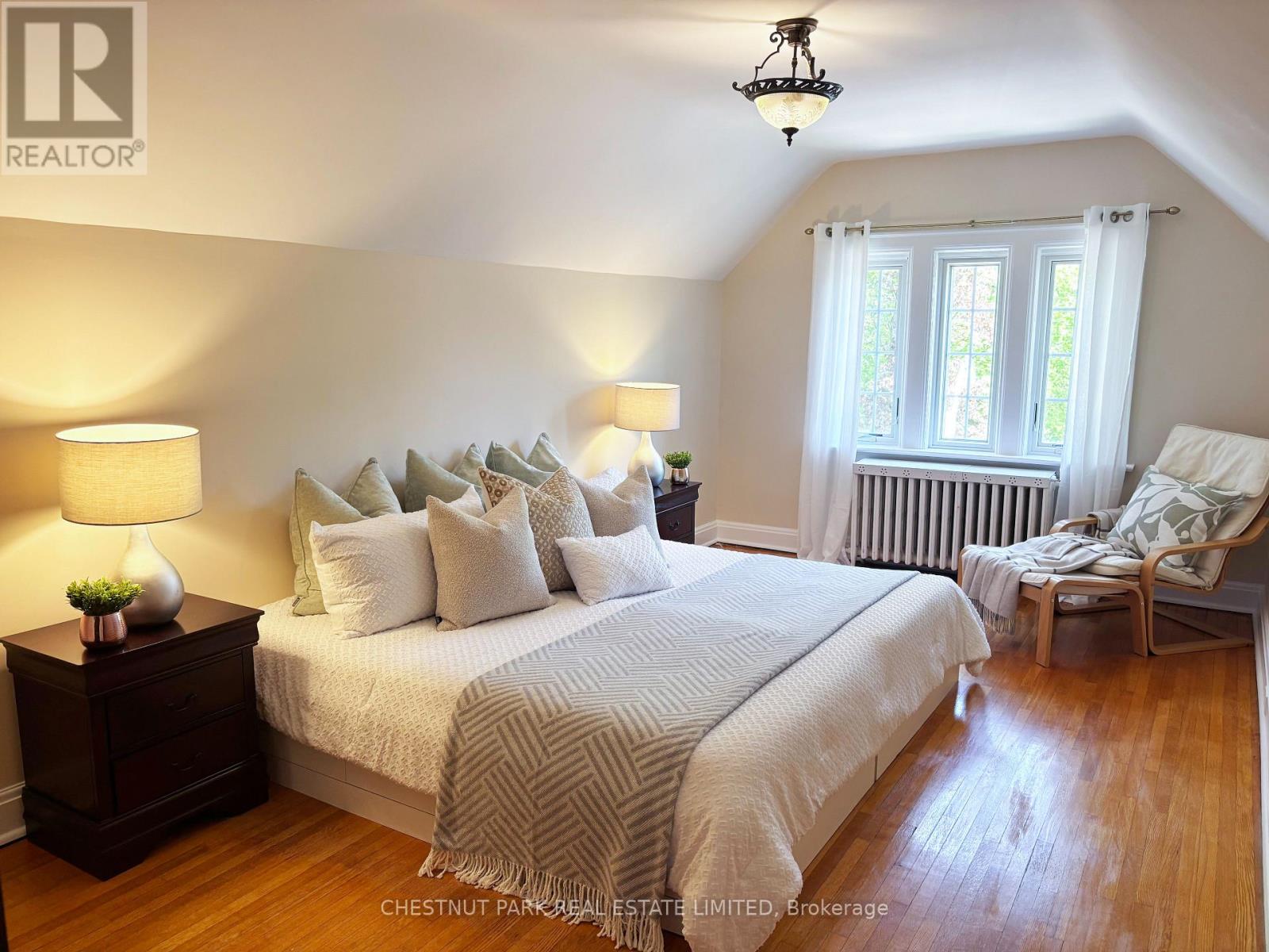 14 SERVINGTON CRESCENT - 20