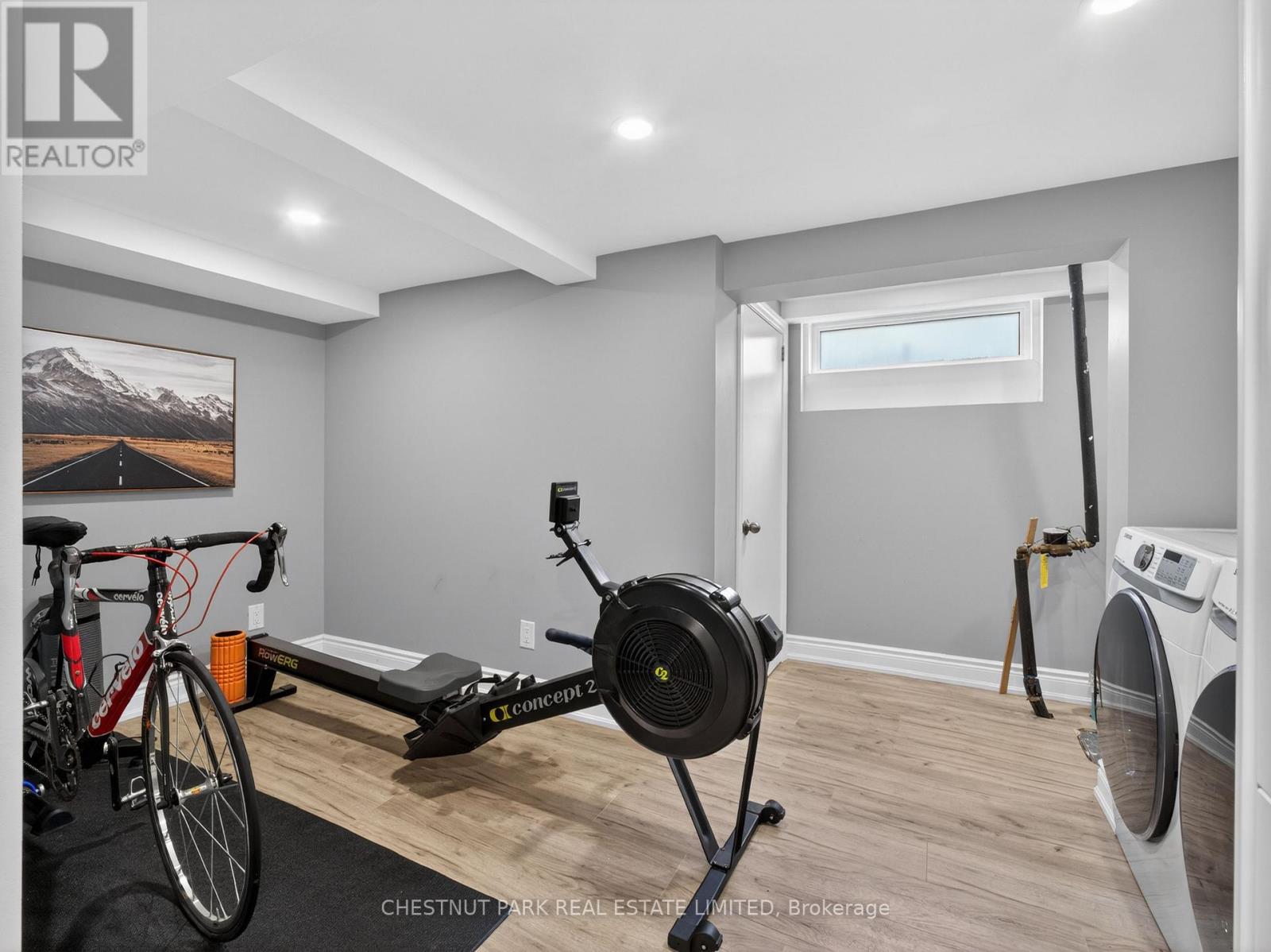 14 SERVINGTON CRESCENT - 26