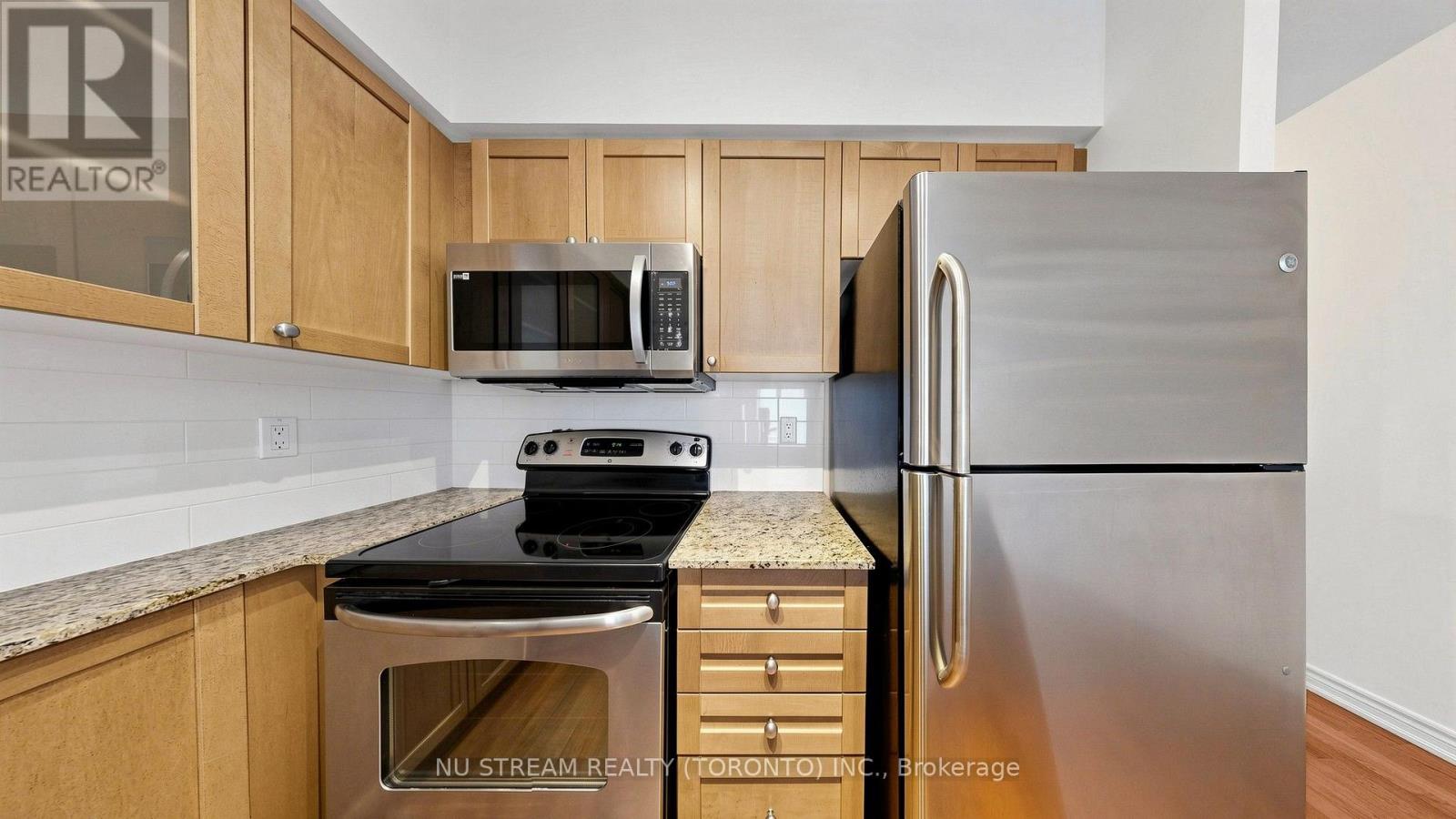 #3101 761 BAY STREET - 13
