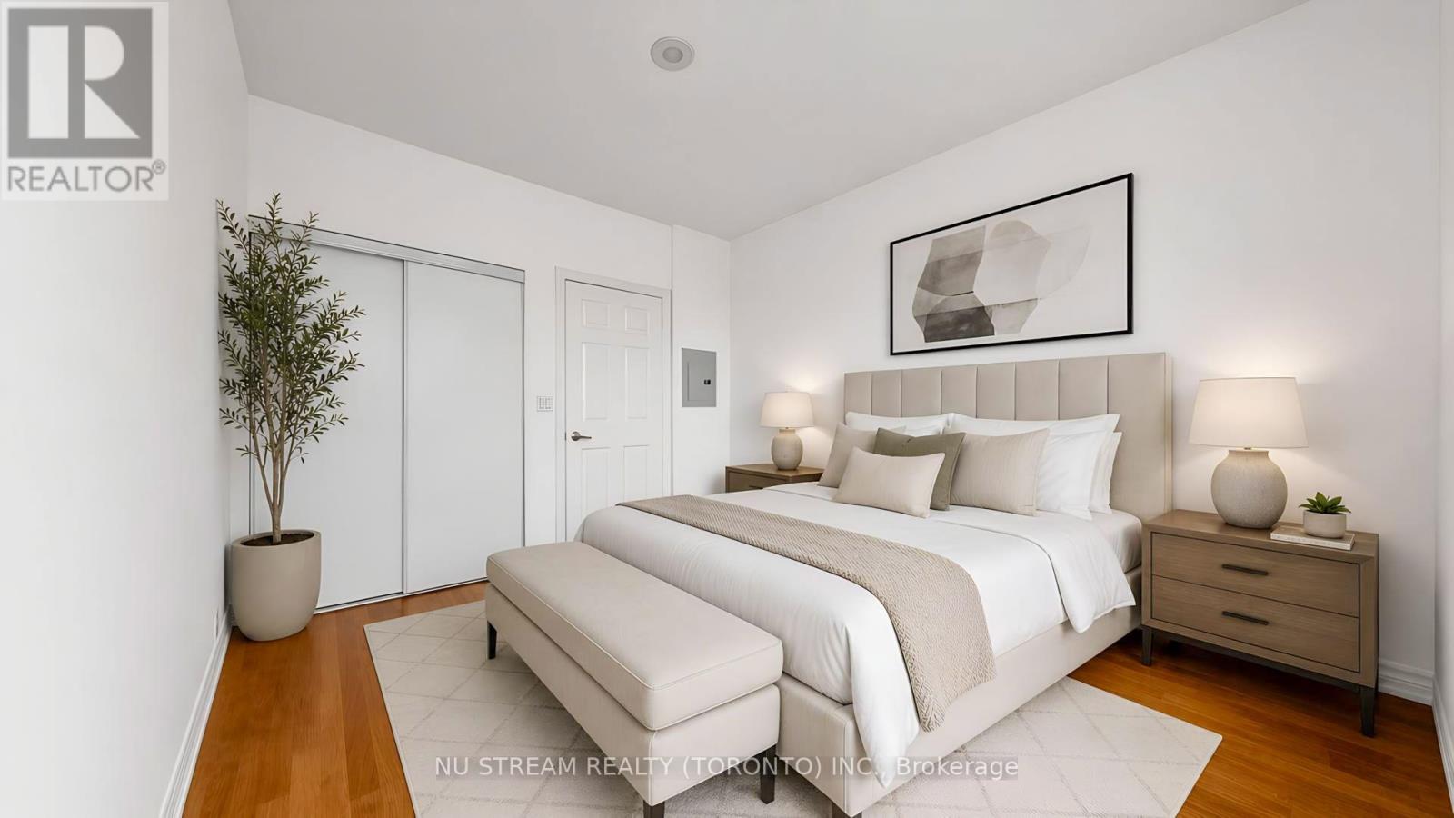 #3101 761 BAY STREET - 16