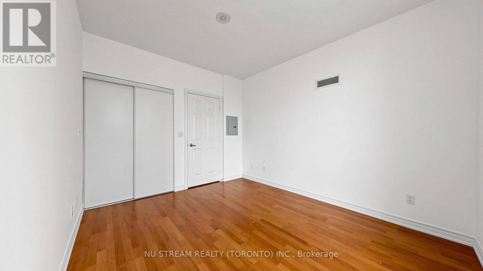 #3101 761 BAY STREET - 17