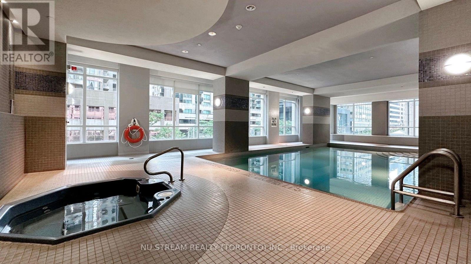 #3101 761 BAY STREET - 23