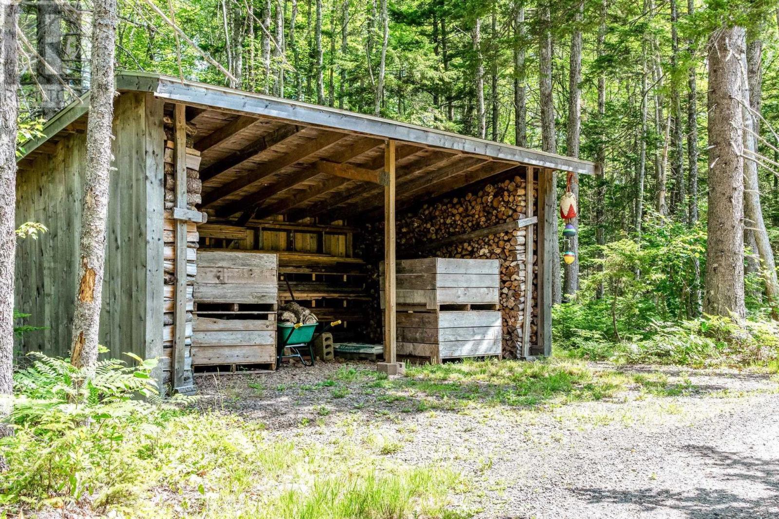 633 ADAMS Road - 39
