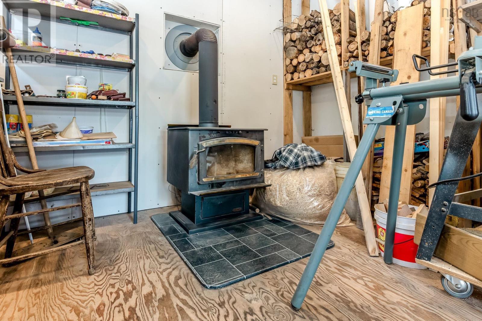 633 ADAMS Road - 48