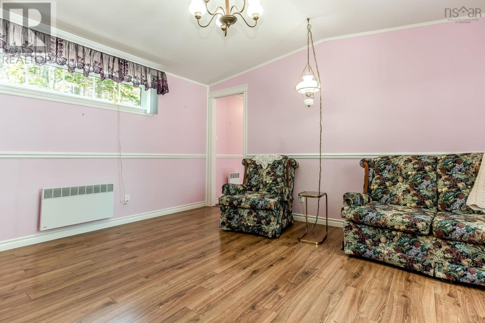 633 ADAMS Road - 11