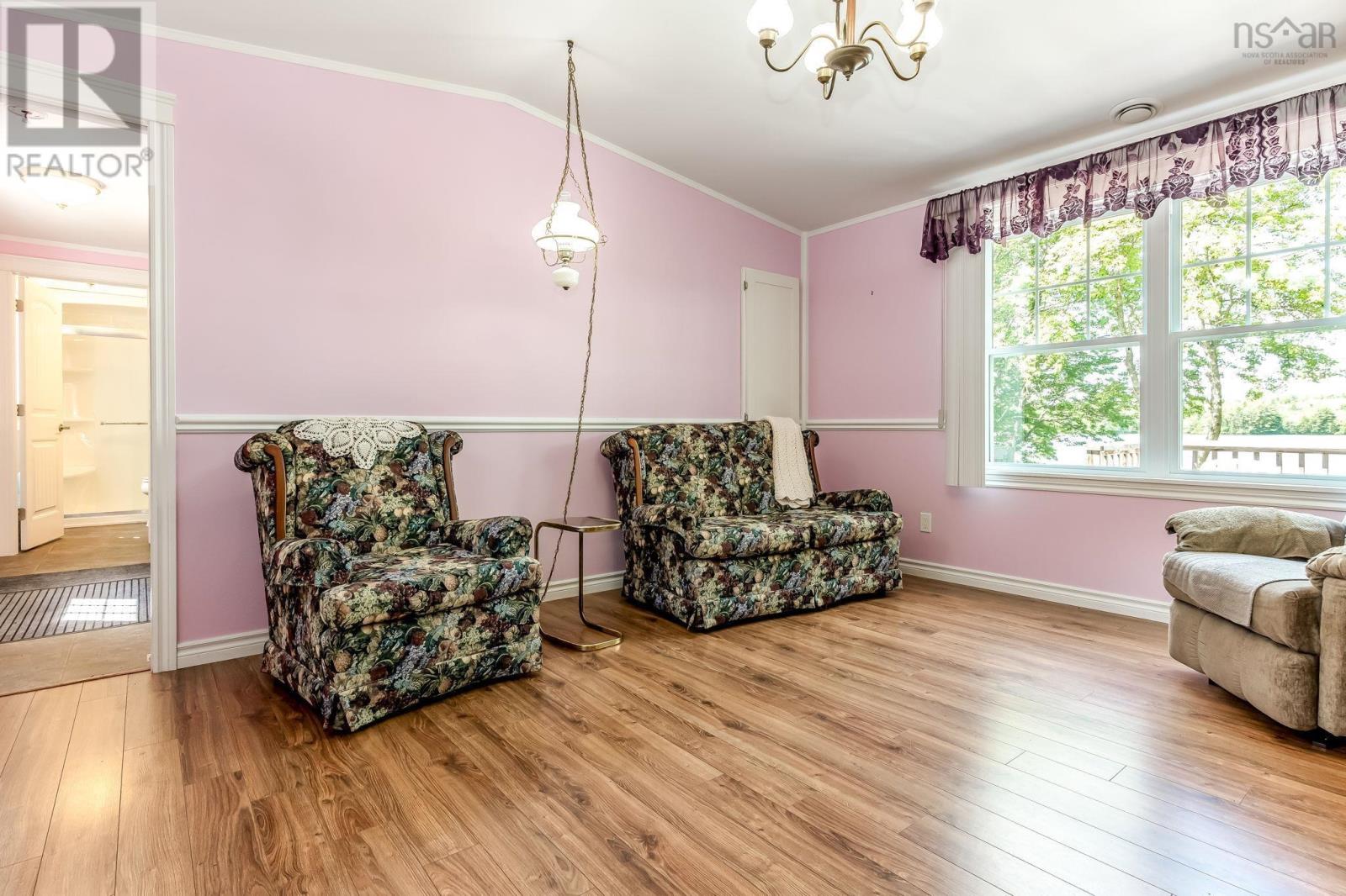 633 ADAMS Road - 13