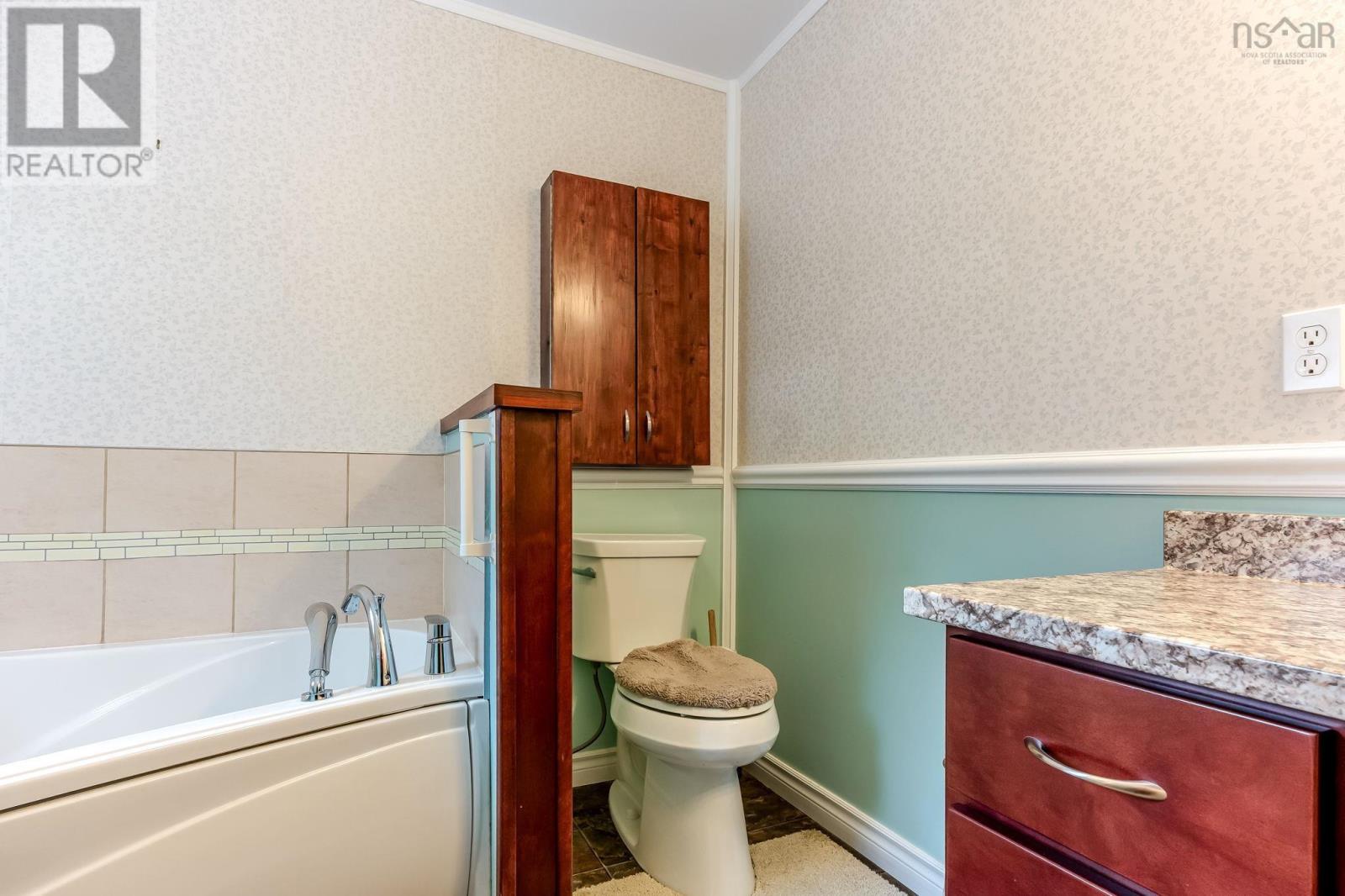 633 ADAMS Road - 23