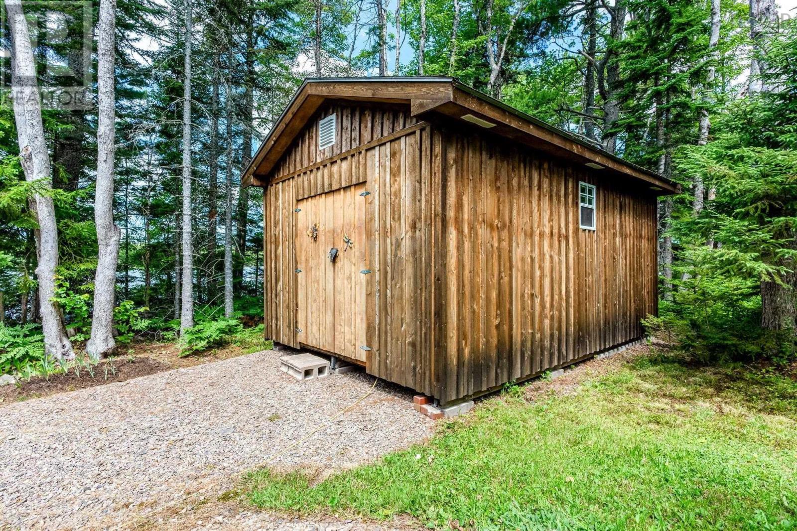 633 ADAMS Road - 33