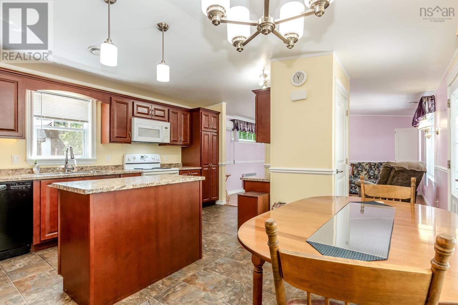 633 ADAMS Road - 8