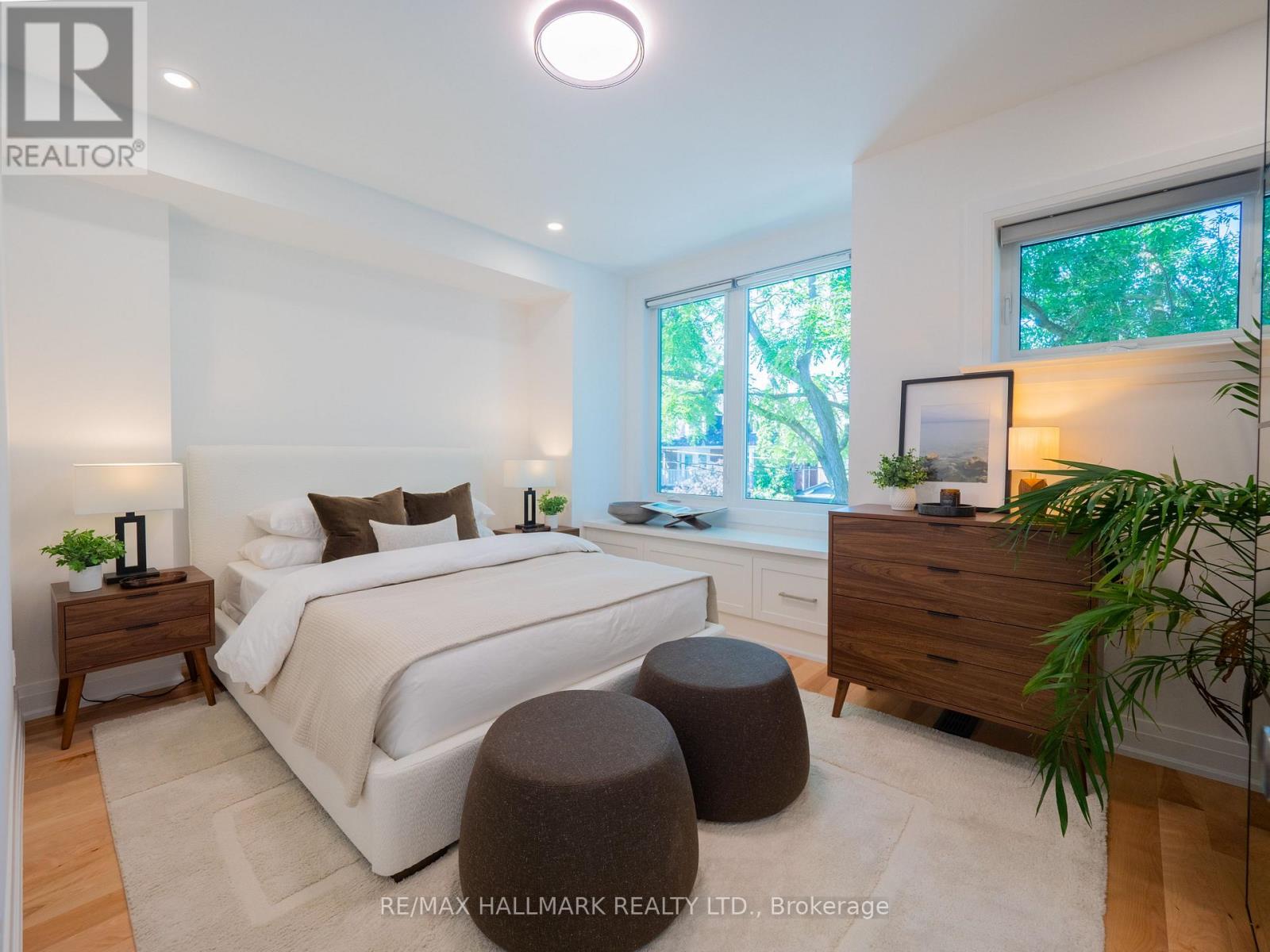 65 HAMPTON AVENUE - Image 24