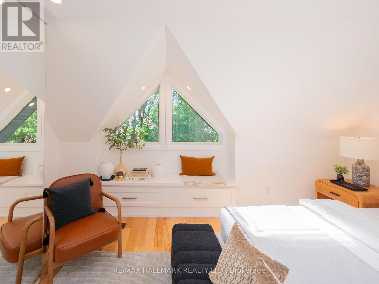 65 HAMPTON AVENUE - Image 29