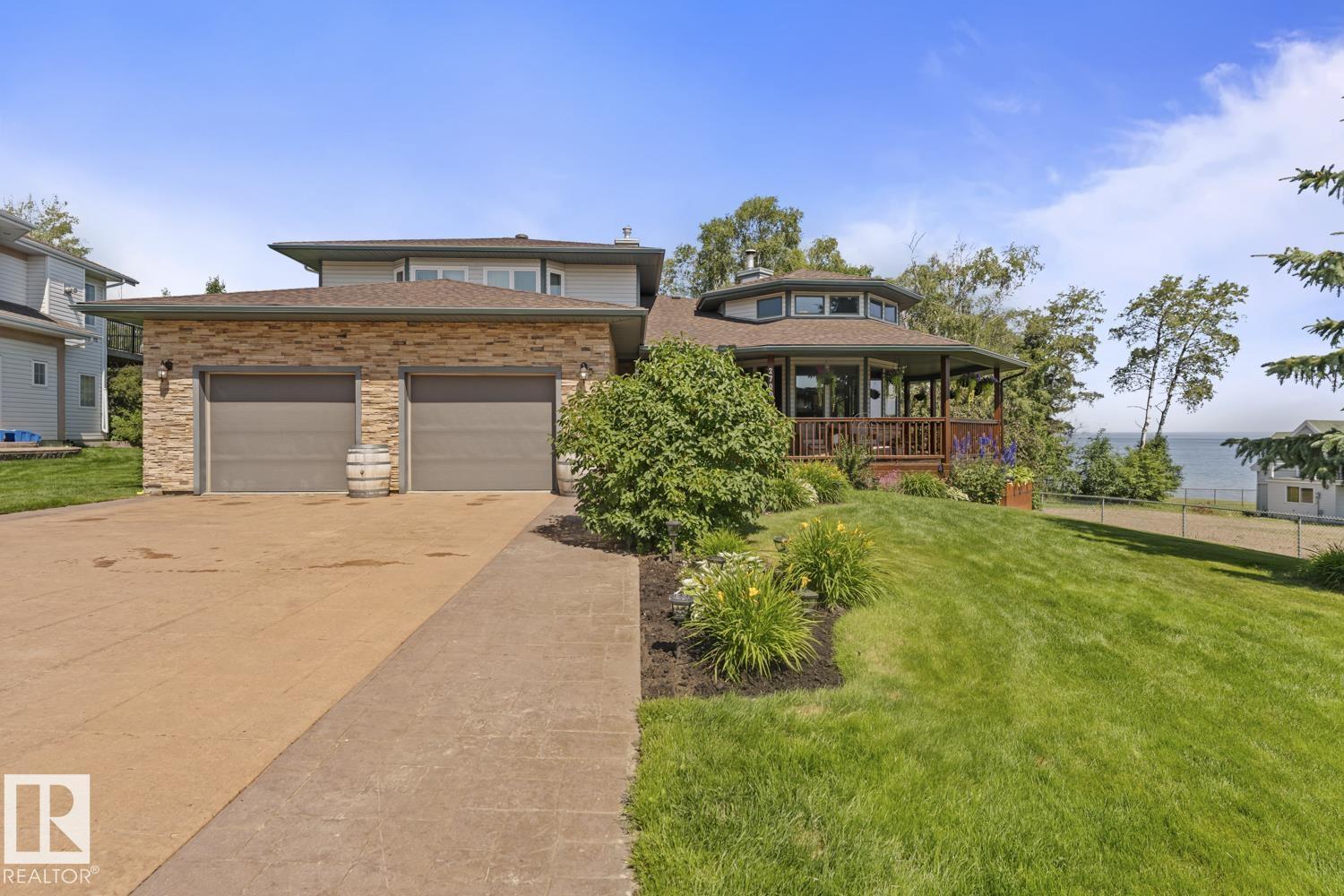 2700 Beach AV - 1