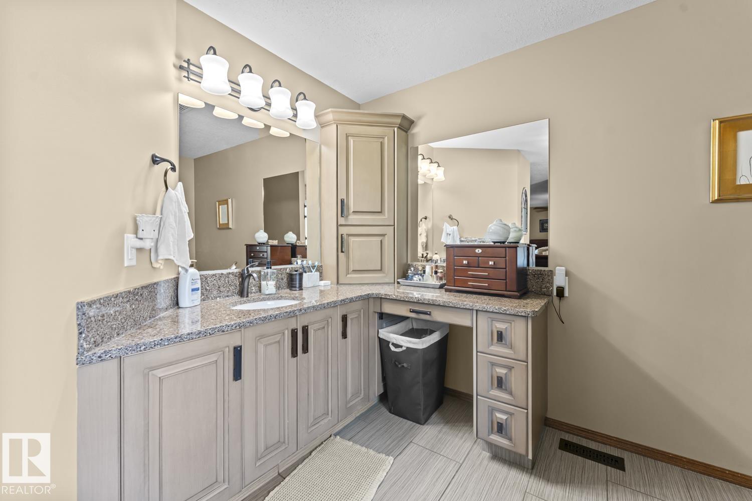 2700 Beach AV - 21