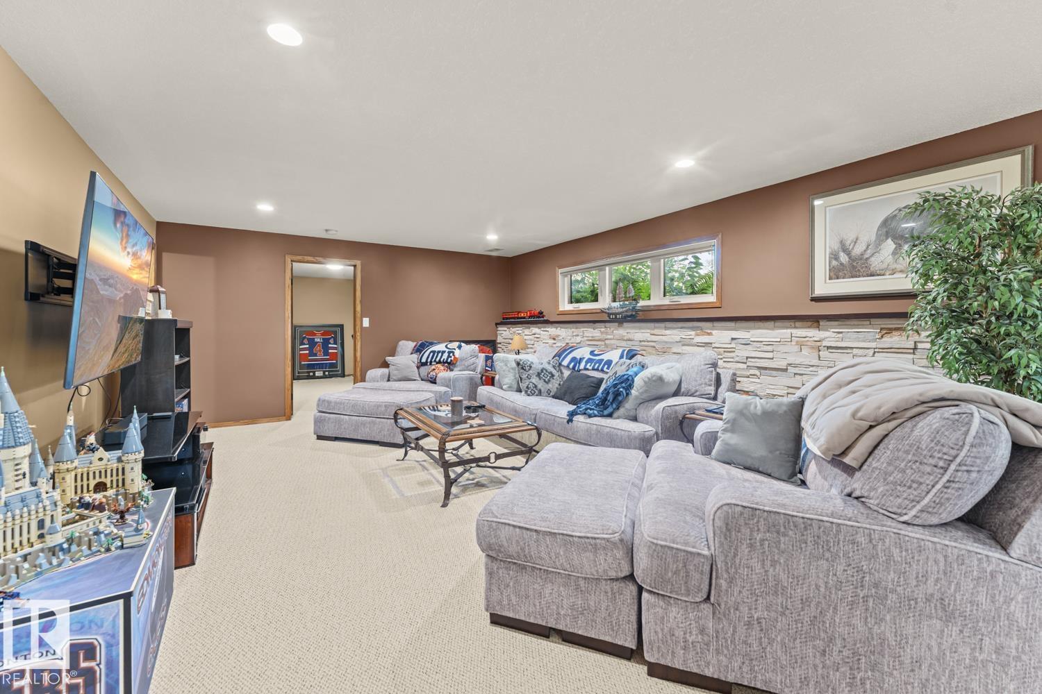 2700 Beach AV - 35