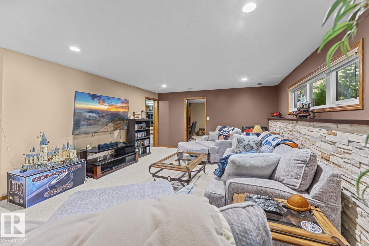 2700 Beach AV - 36