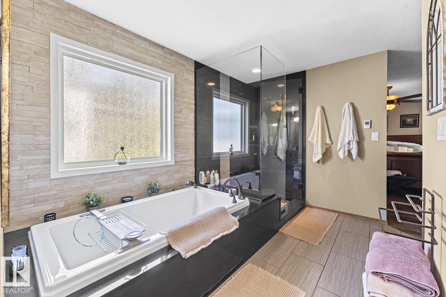 2700 Beach AV - 22