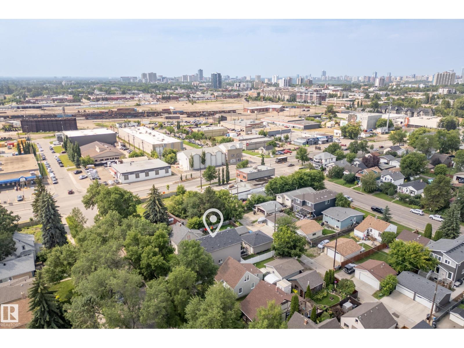 9844 75 AV NW - 43