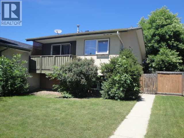 39 Meadowlark Boulevard N - 1