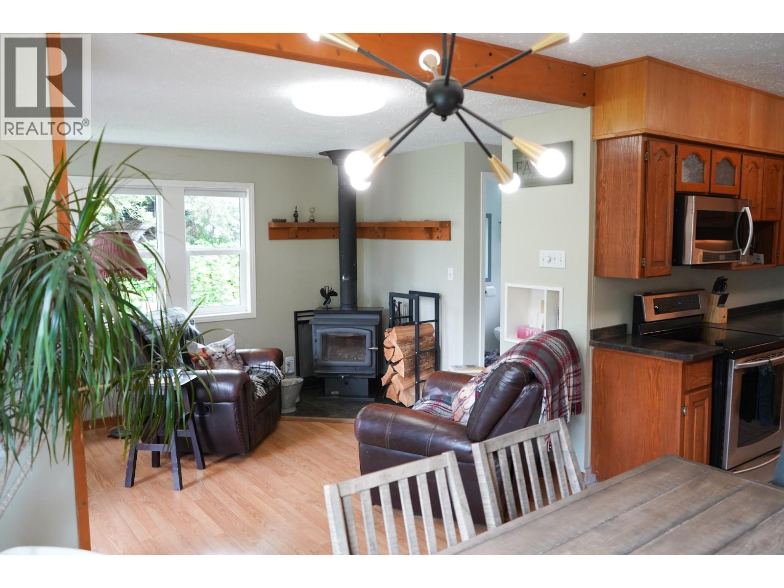 304 MCDONALD Avenue - 14