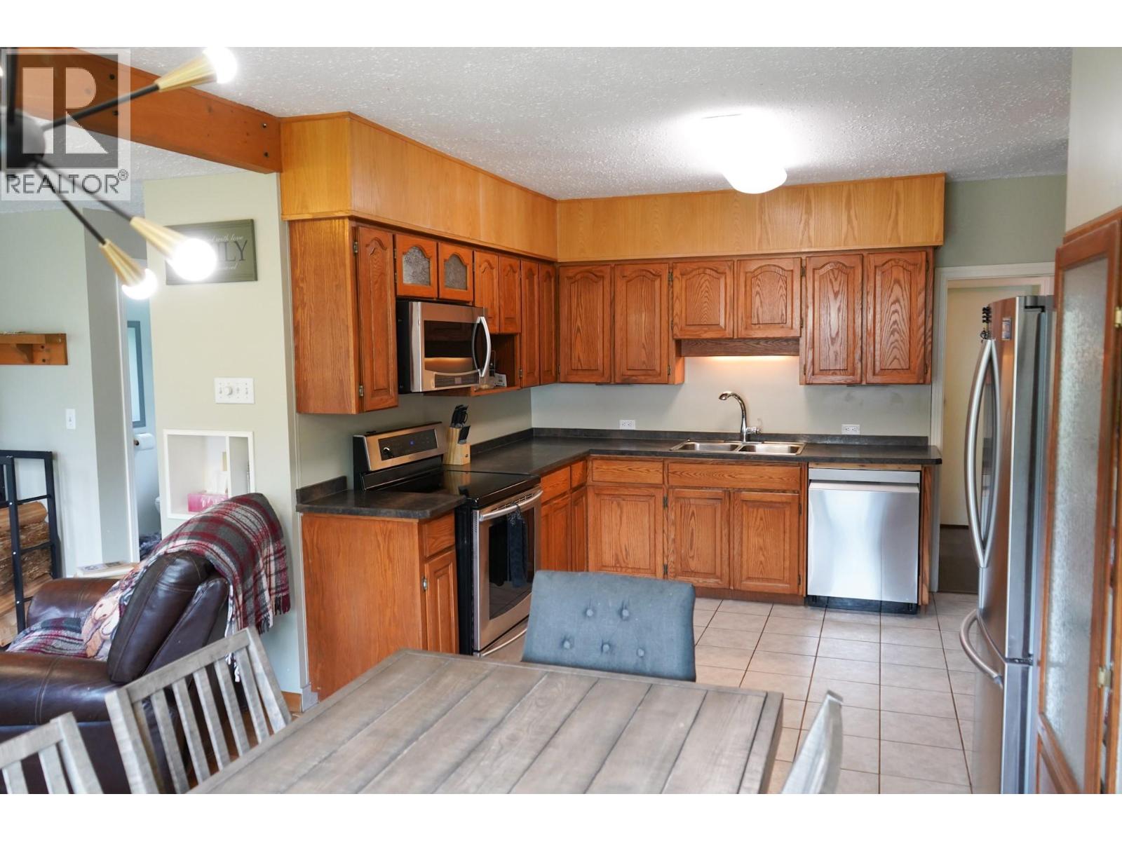 304 MCDONALD Avenue - 13