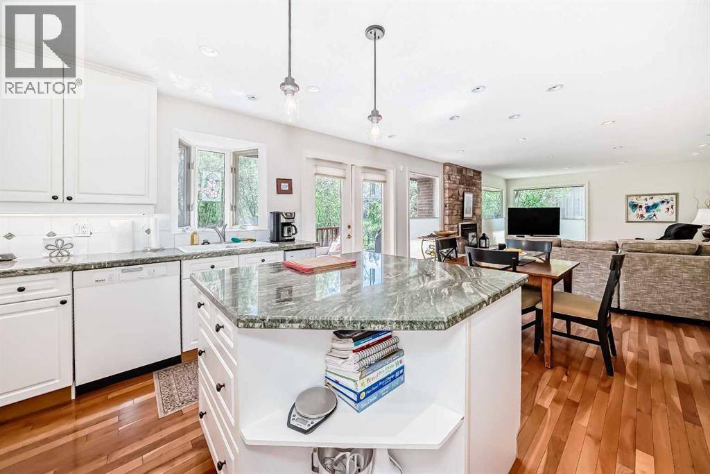 123 Varsity Estates Grove NW - 10