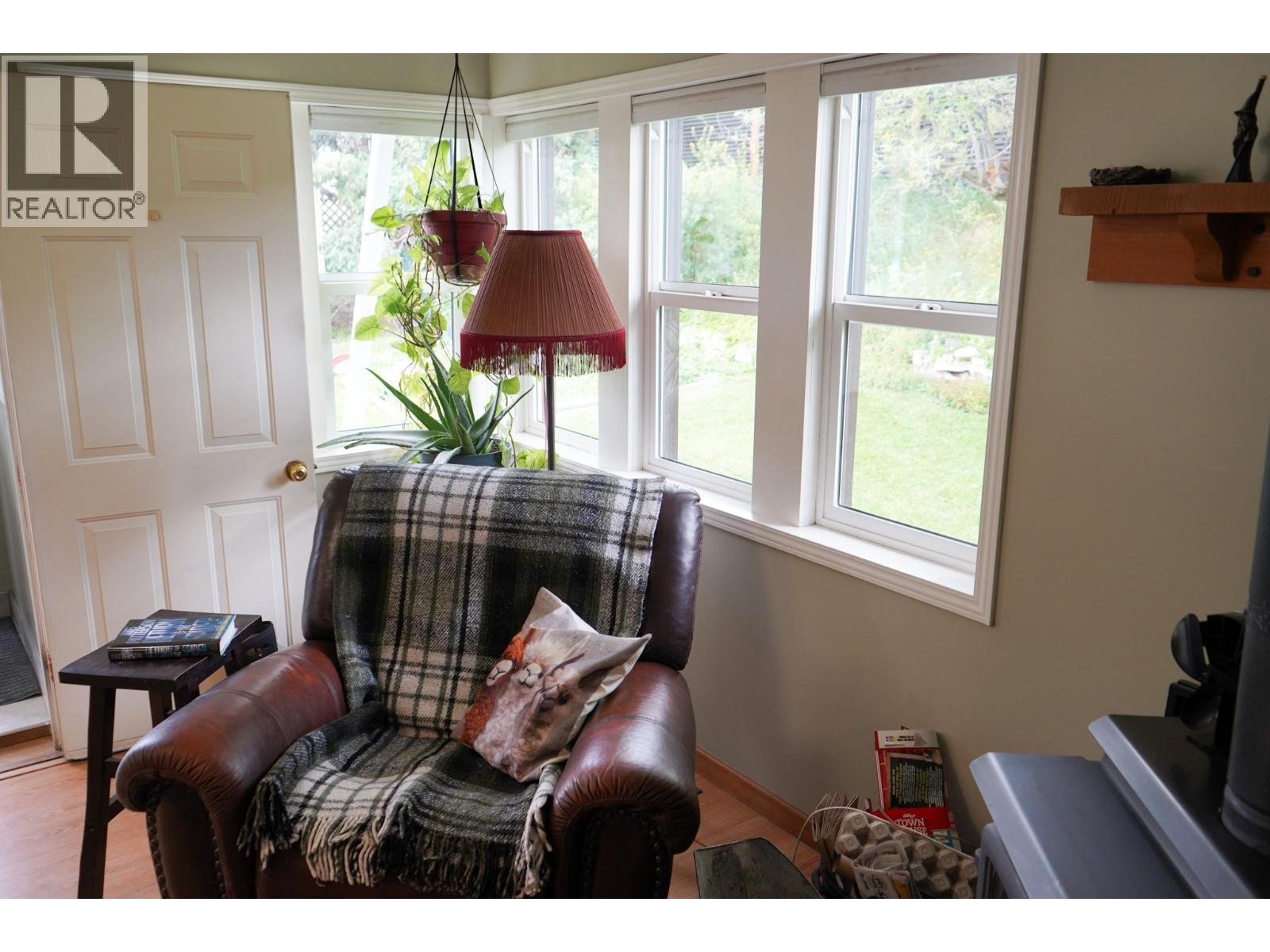 304 MCDONALD Avenue - 10