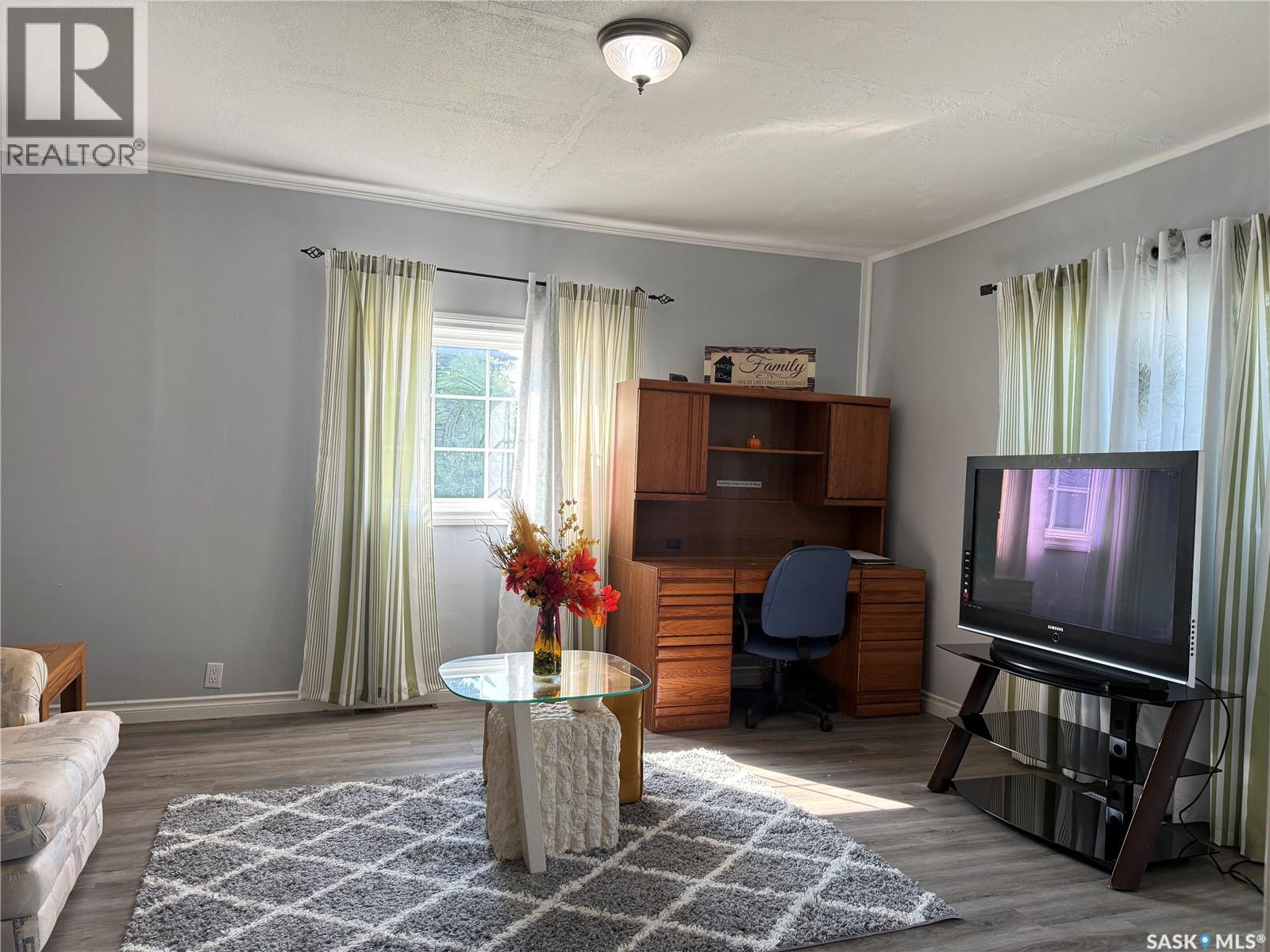 573 4th AVENUE W - Image 7