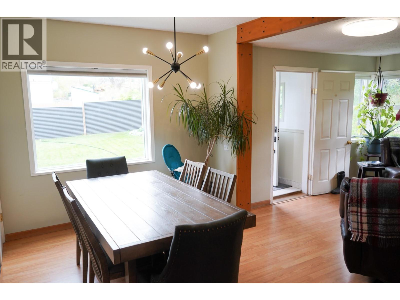 304 MCDONALD Avenue - 16