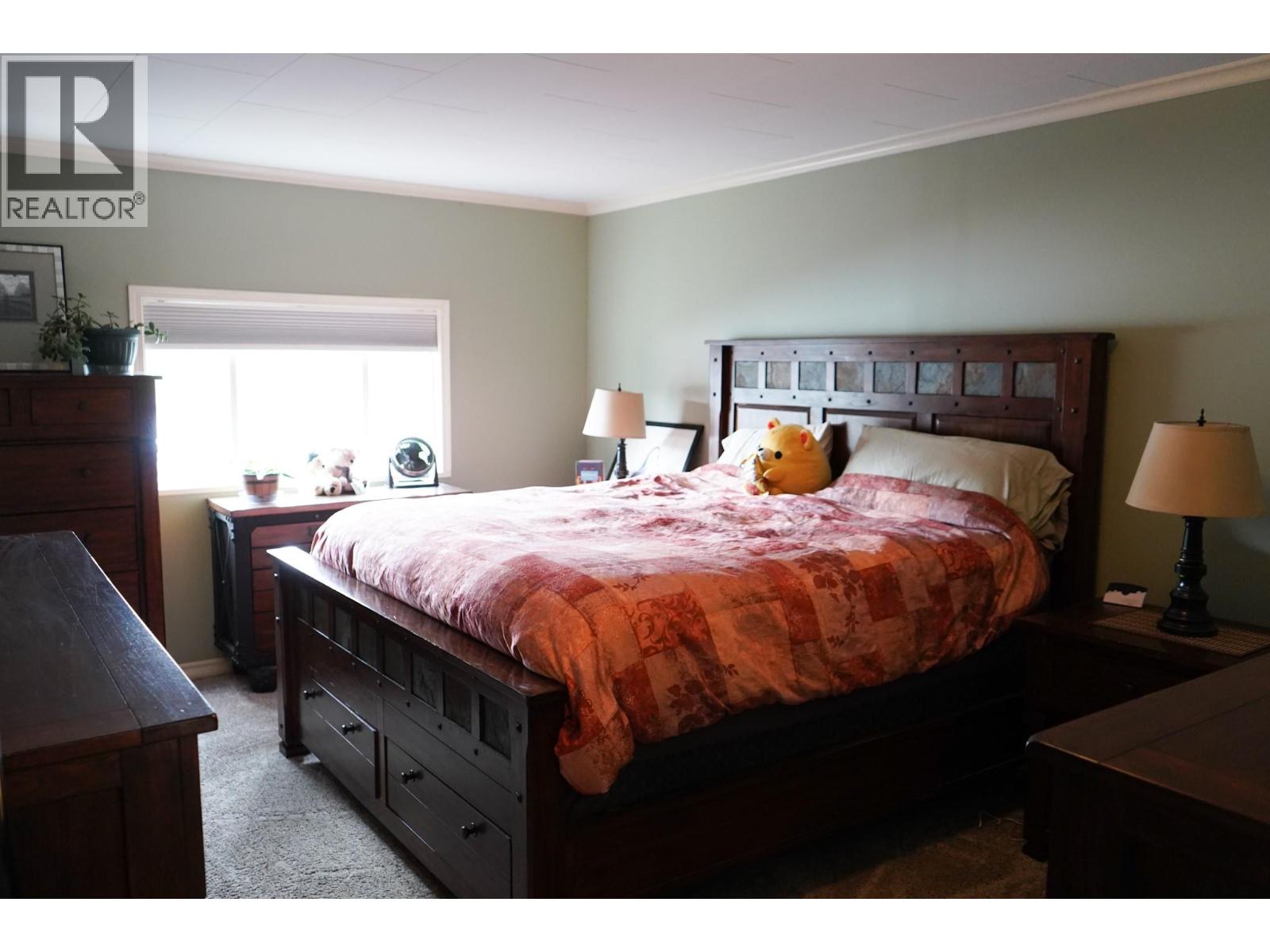 304 MCDONALD Avenue - 23