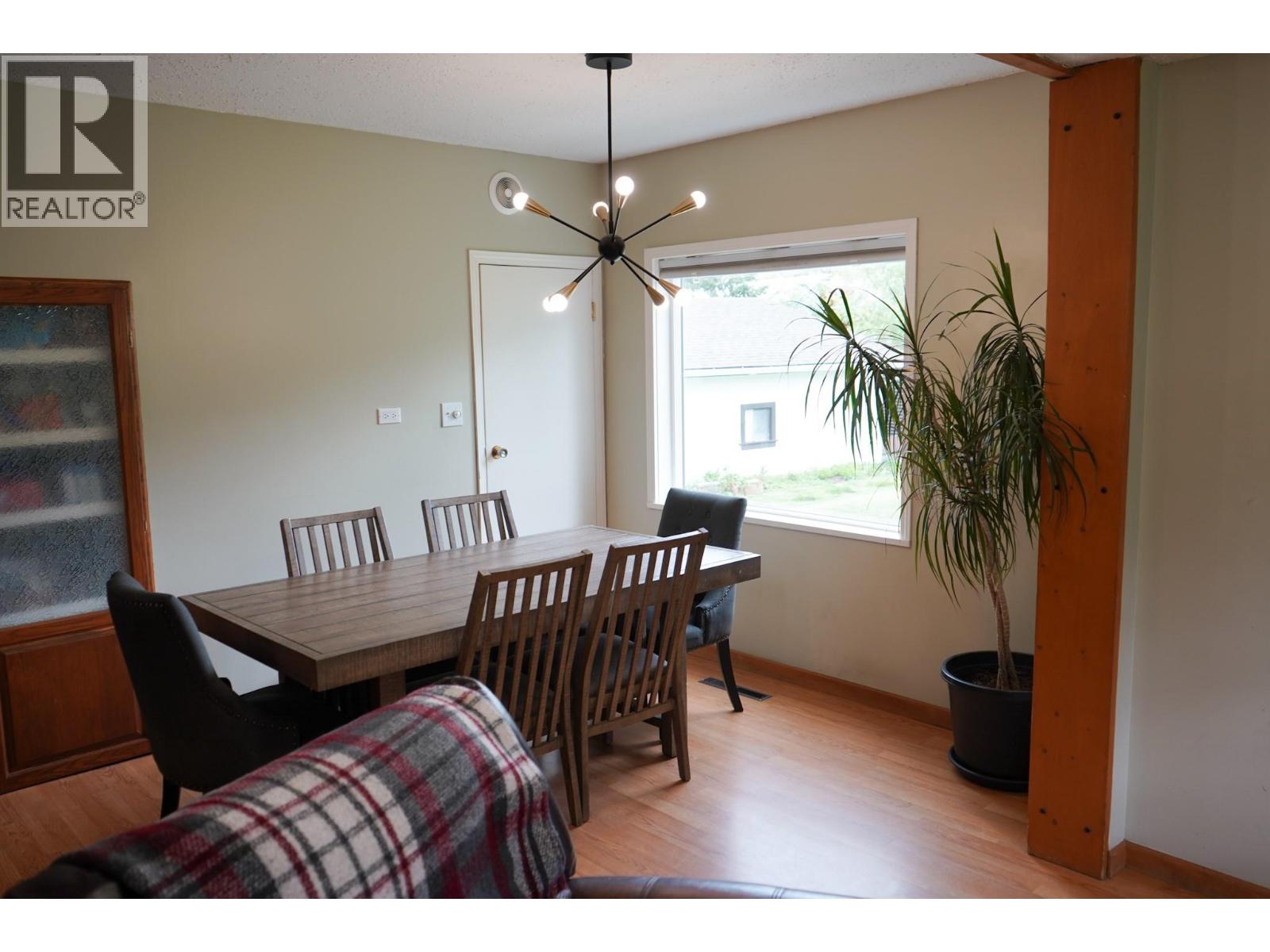 304 MCDONALD Avenue - 9