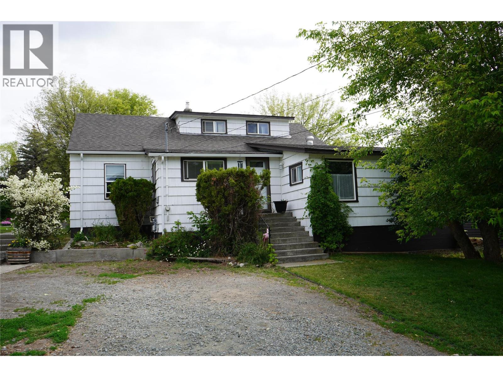 304 MCDONALD Avenue - 1