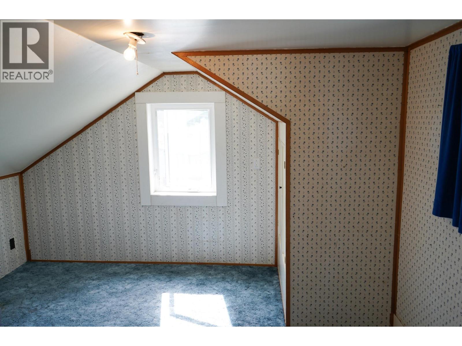 304 MCDONALD Avenue - 31
