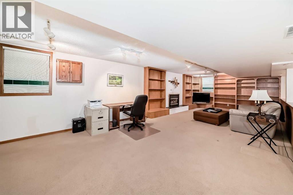 123 Varsity Estates Grove NW - 41
