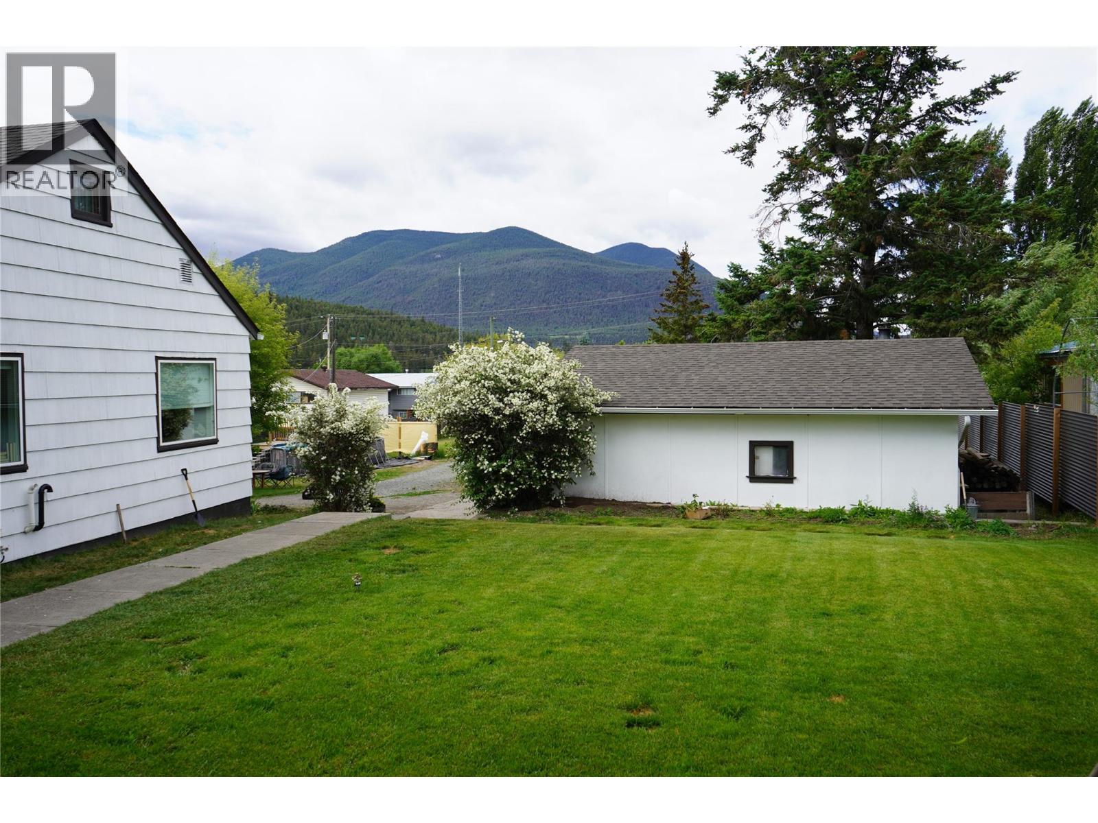 304 MCDONALD Avenue - 42