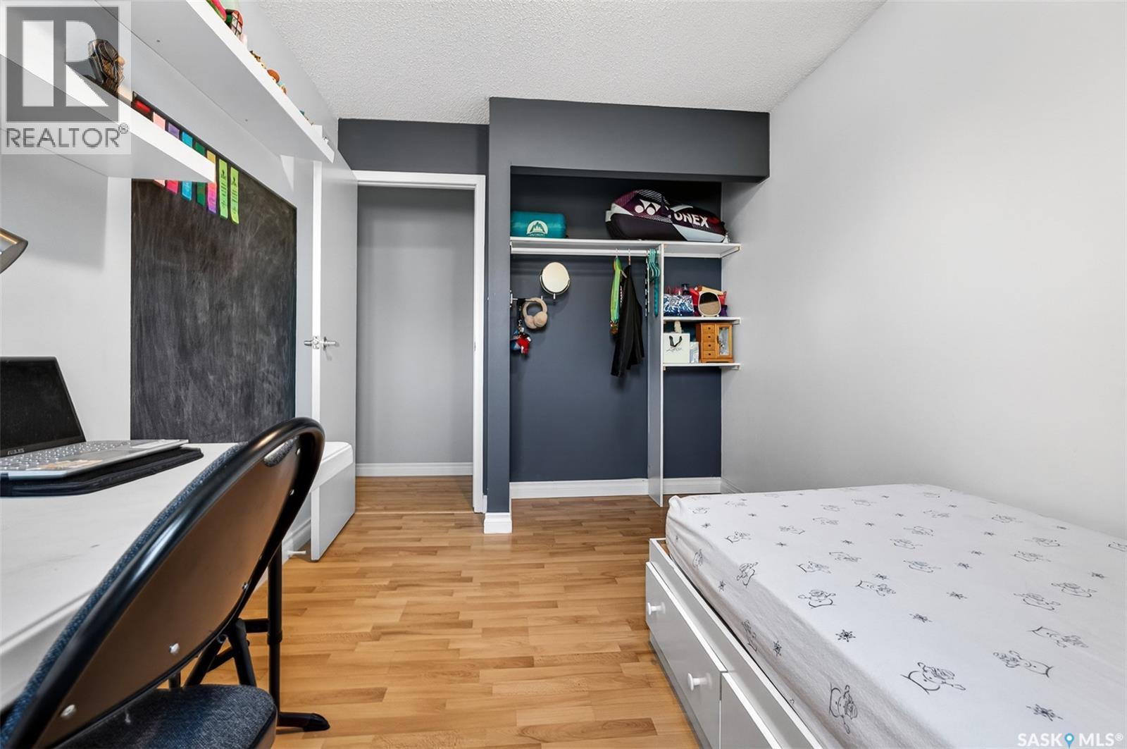 22 Edelweiss CRESCENT - 27