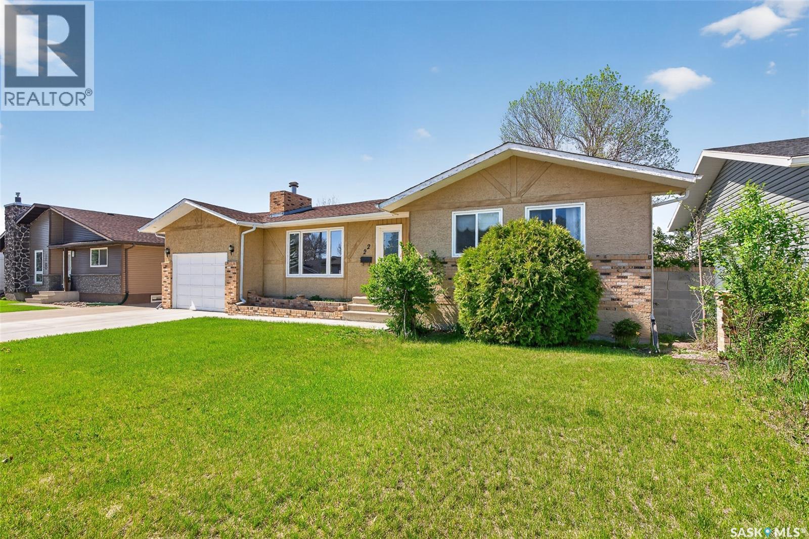 22 Edelweiss CRESCENT - 1
