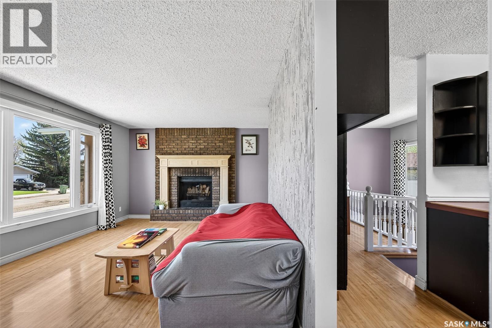 22 Edelweiss CRESCENT - 23