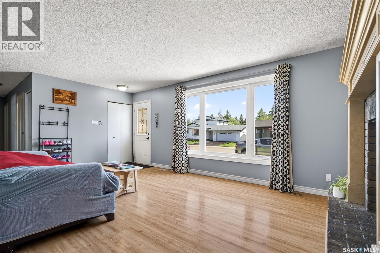 22 Edelweiss CRESCENT - 11