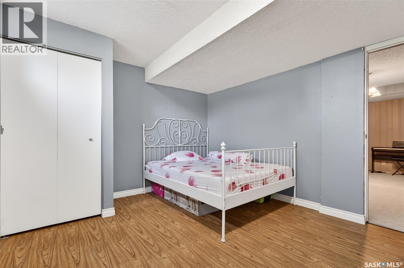 22 Edelweiss CRESCENT - 41
