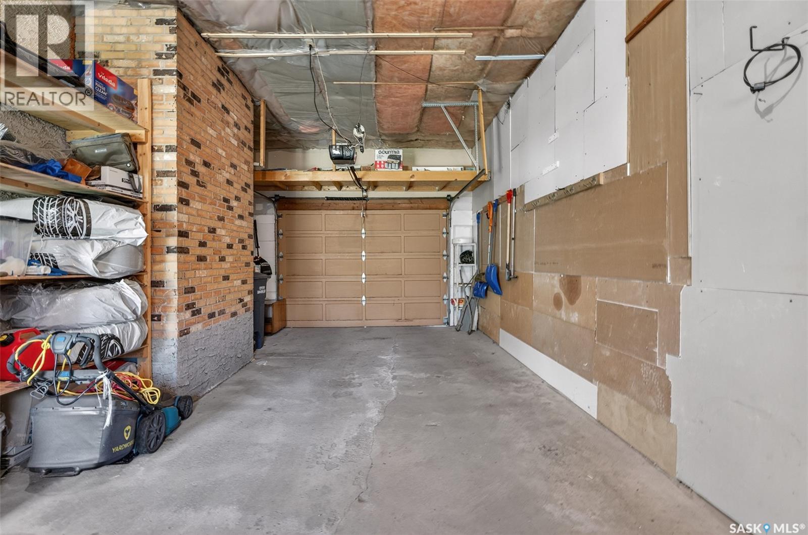 22 Edelweiss CRESCENT - 45
