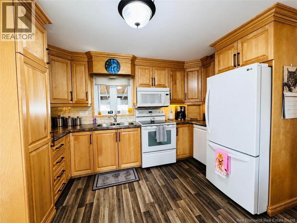 523 Queen Street - Image 5