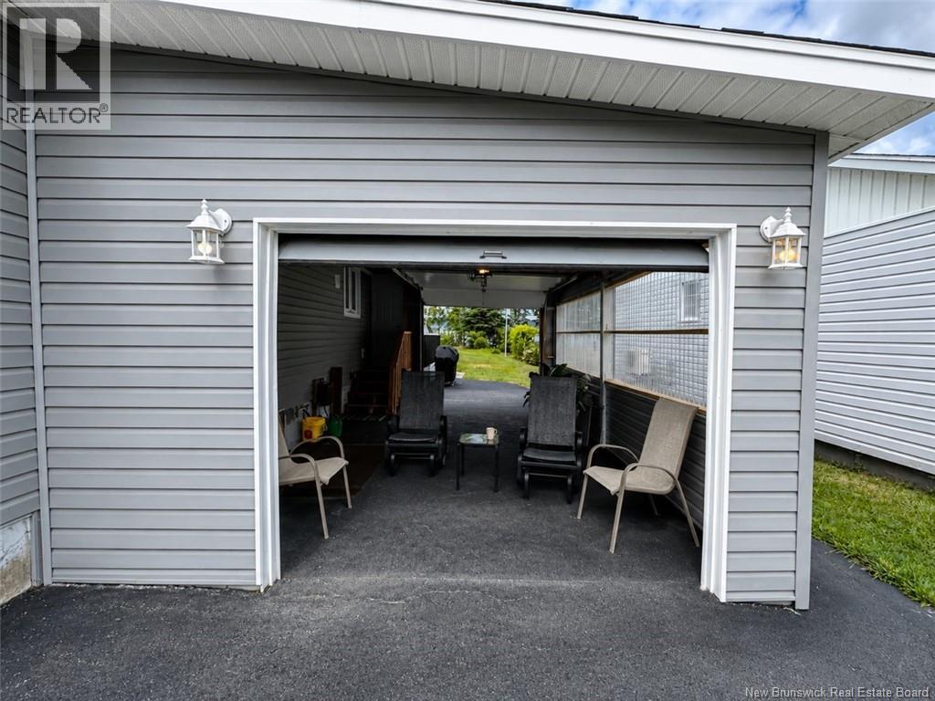 523 Queen Street - 16
