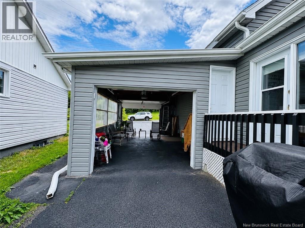523 Queen Street - 17