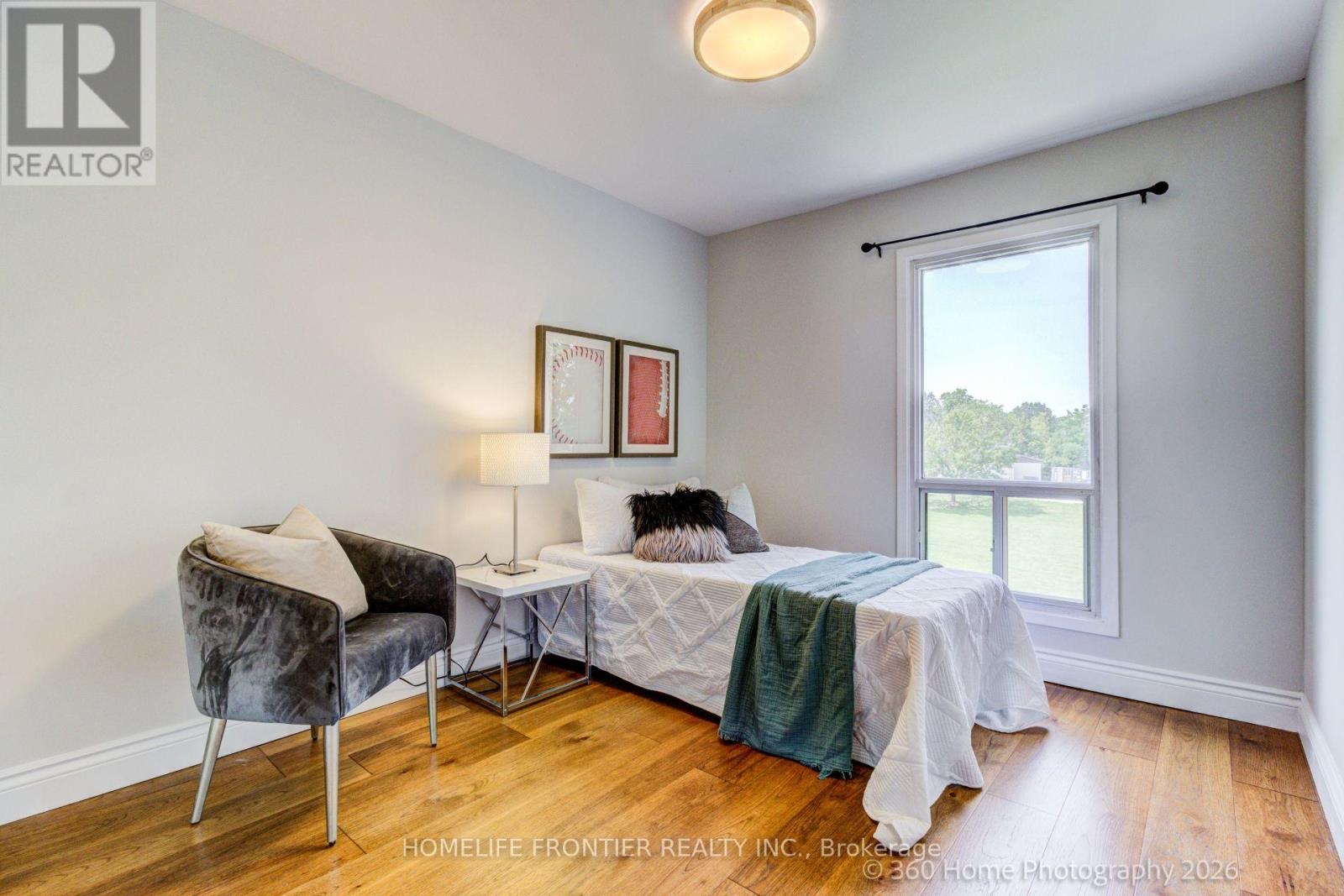 92 POPLAR CRESCENT W - 22