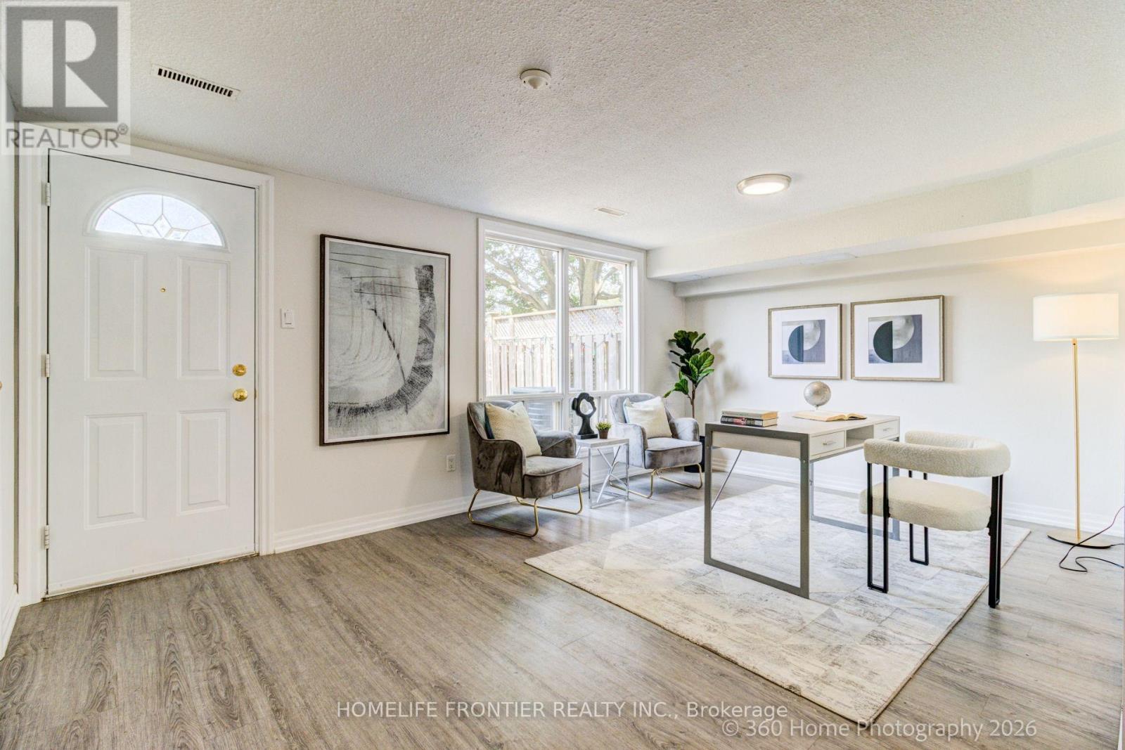 92 POPLAR CRESCENT W - 25