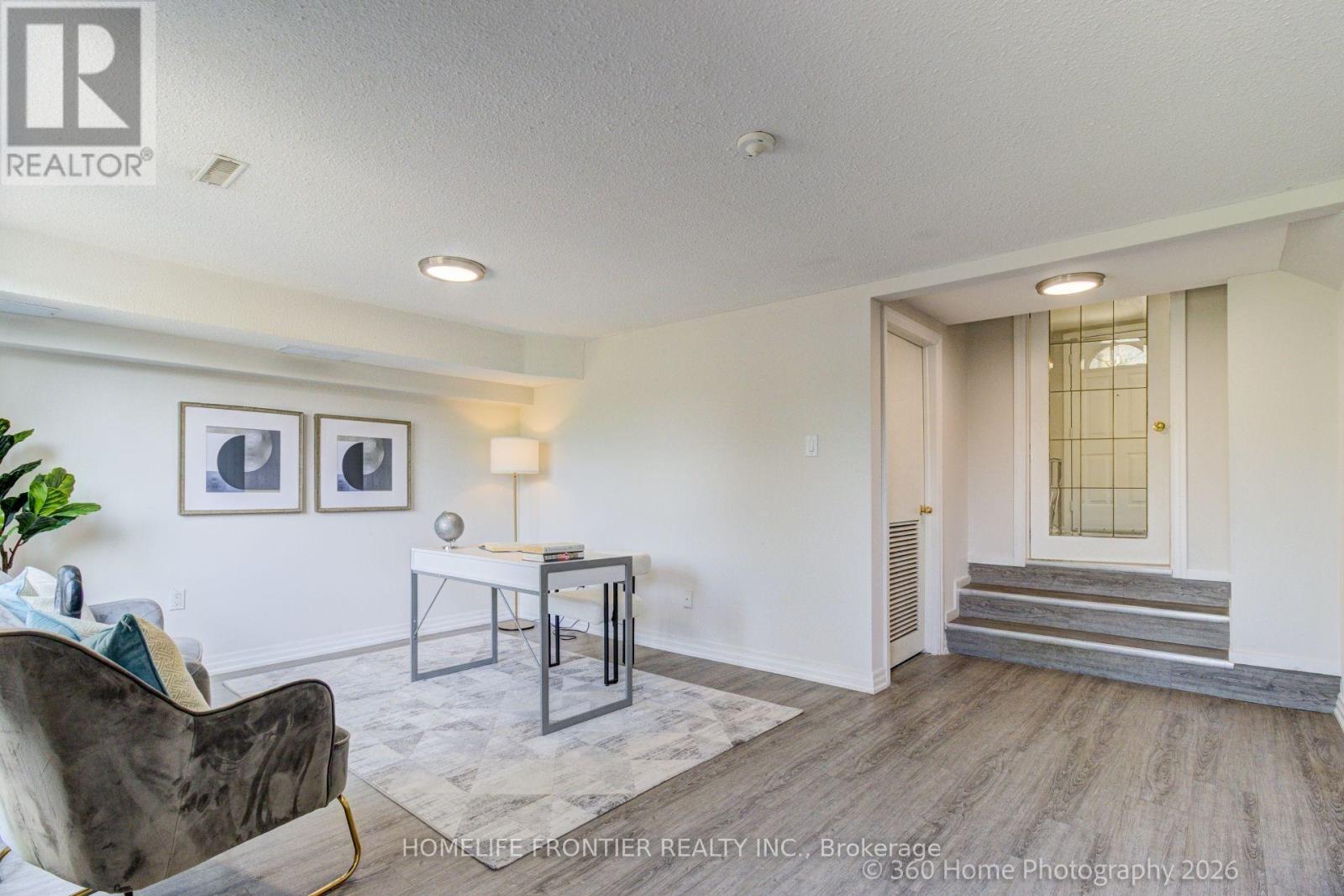 92 POPLAR CRESCENT W - 26