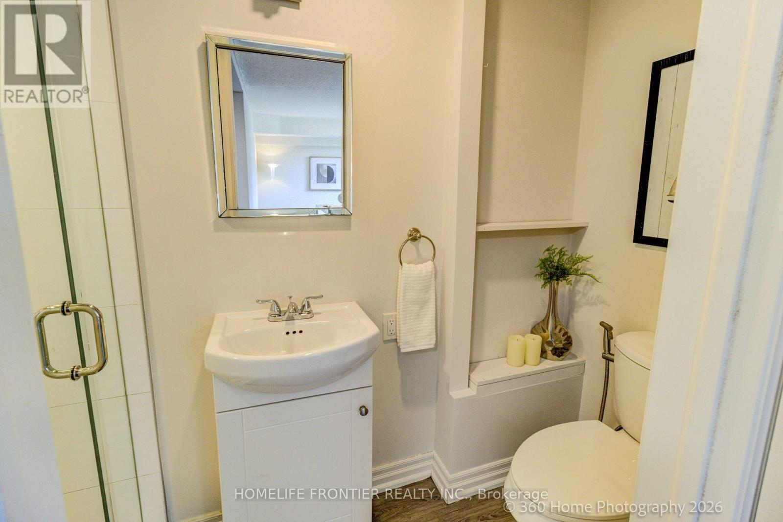 92 POPLAR CRESCENT W - 27