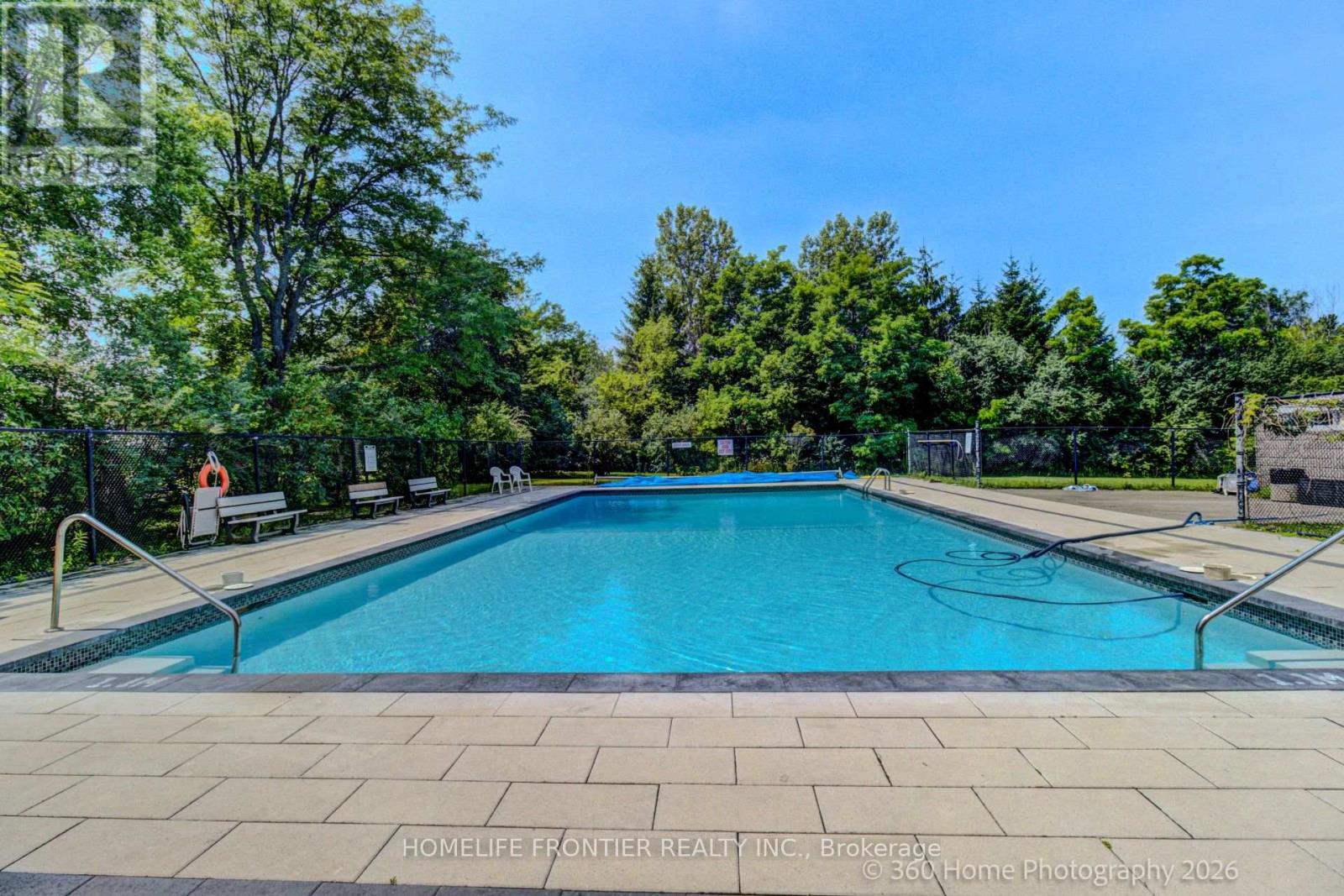 92 POPLAR CRESCENT W - 31