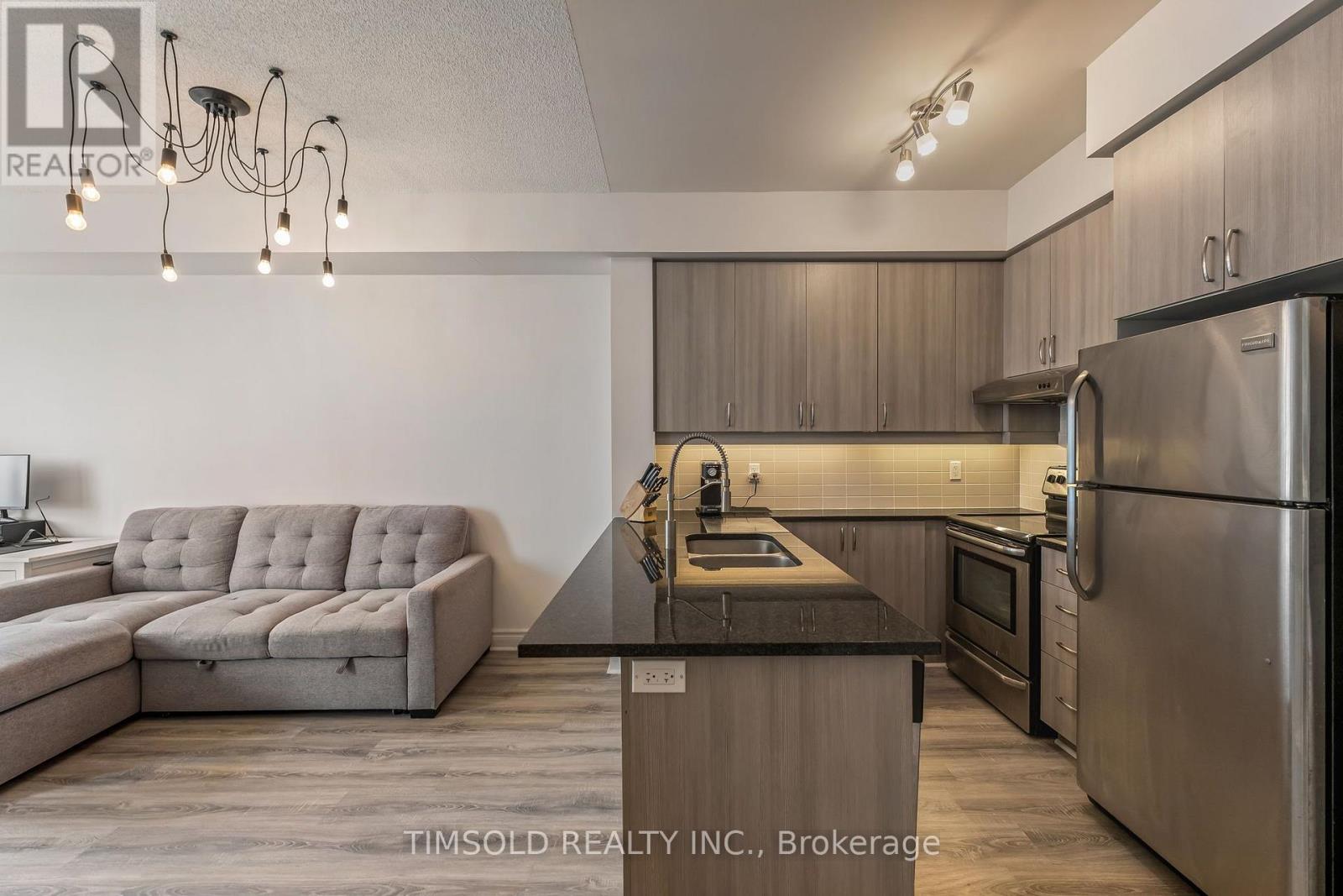 #411 8130 BIRCHMOUNT ROAD - Image 13