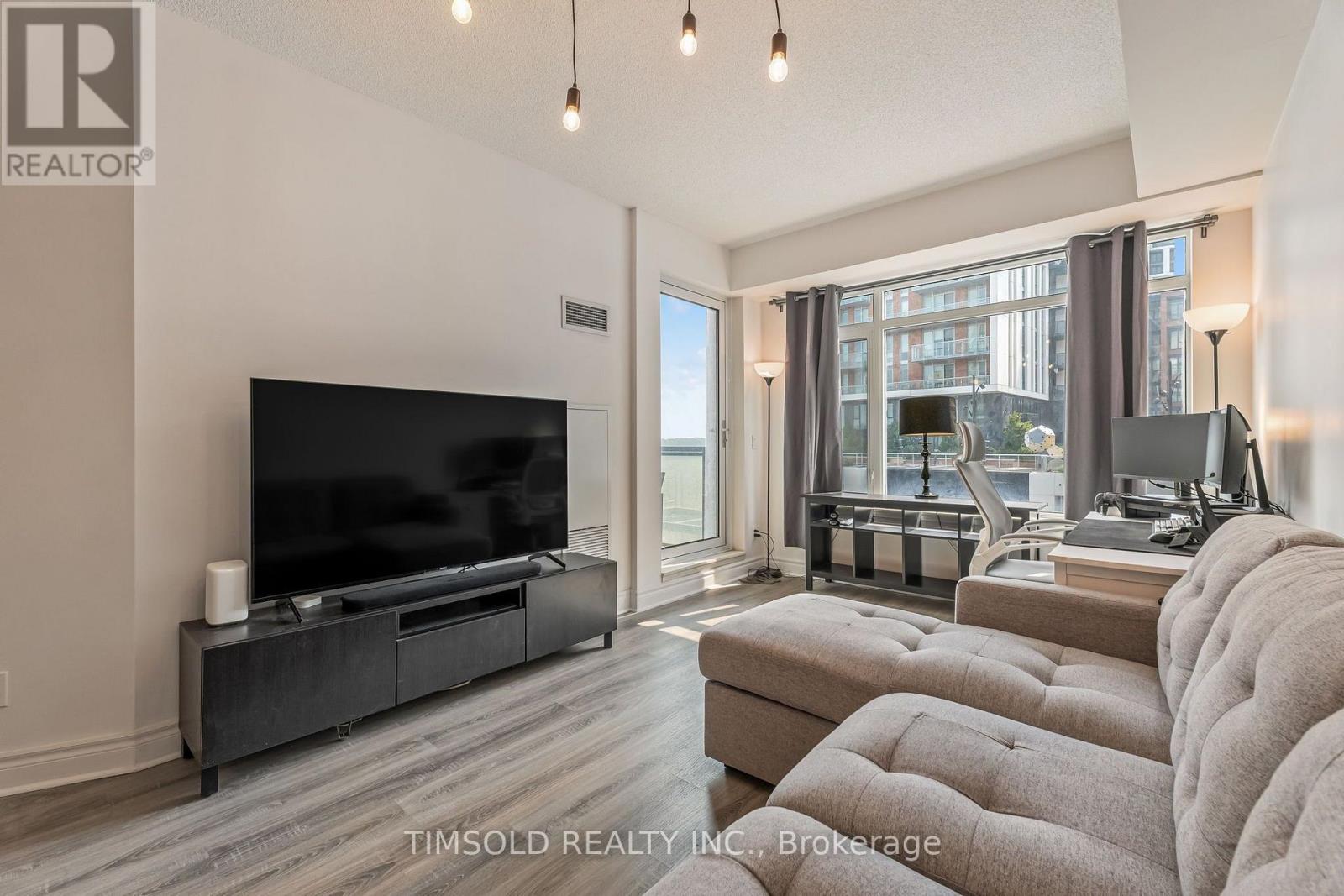 #411 8130 BIRCHMOUNT ROAD - 18